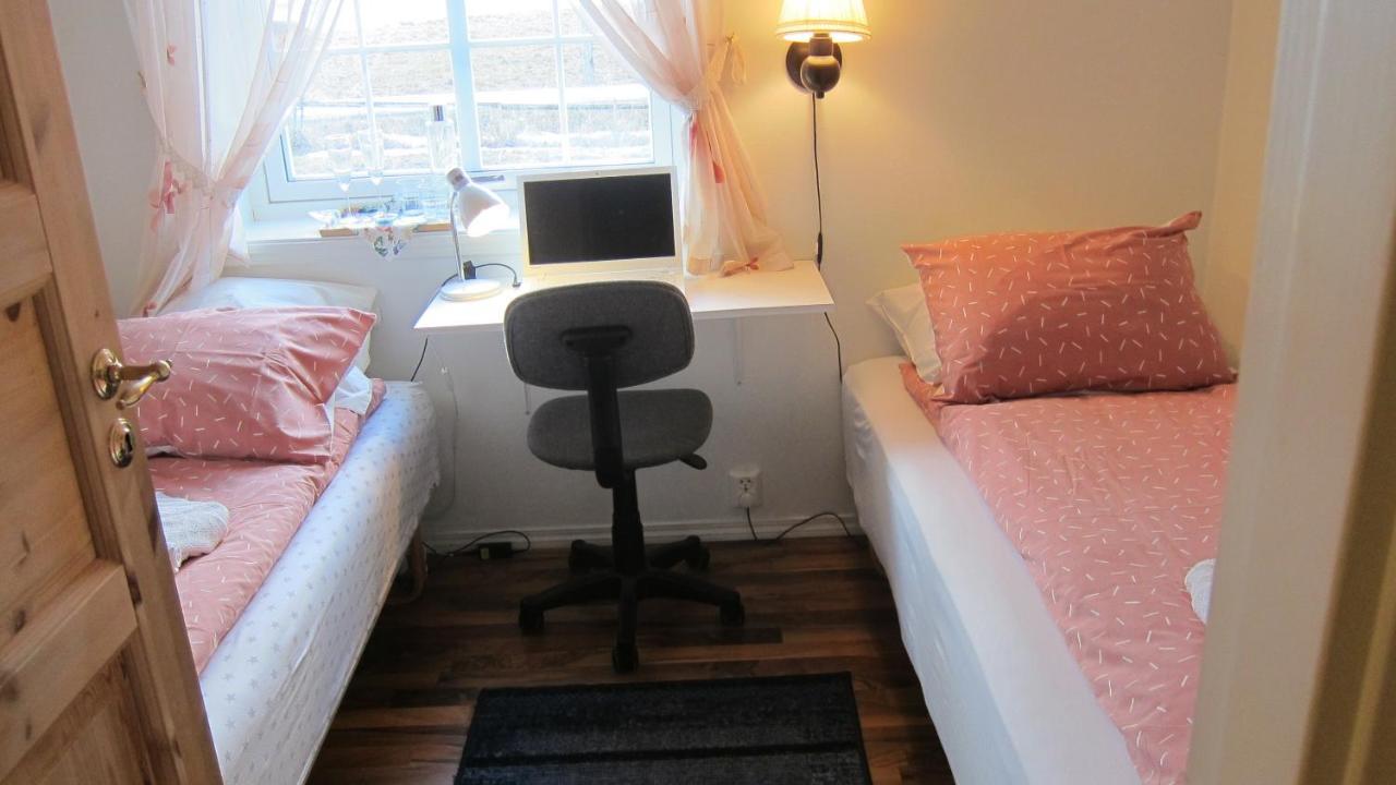 Heloise'S Accommodation Fredvang ภายนอก รูปภาพ